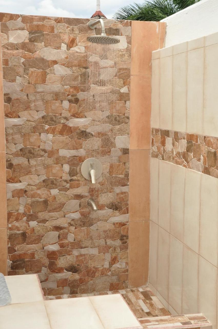 Beach Penthouse A25 Sandcastles Ocho Rios Bagian luar foto