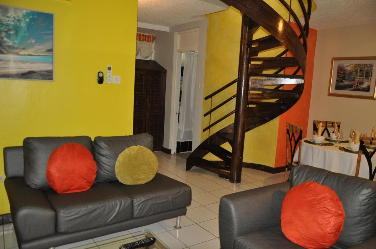 Beach Penthouse A25 Sandcastles Ocho Rios Bagian luar foto